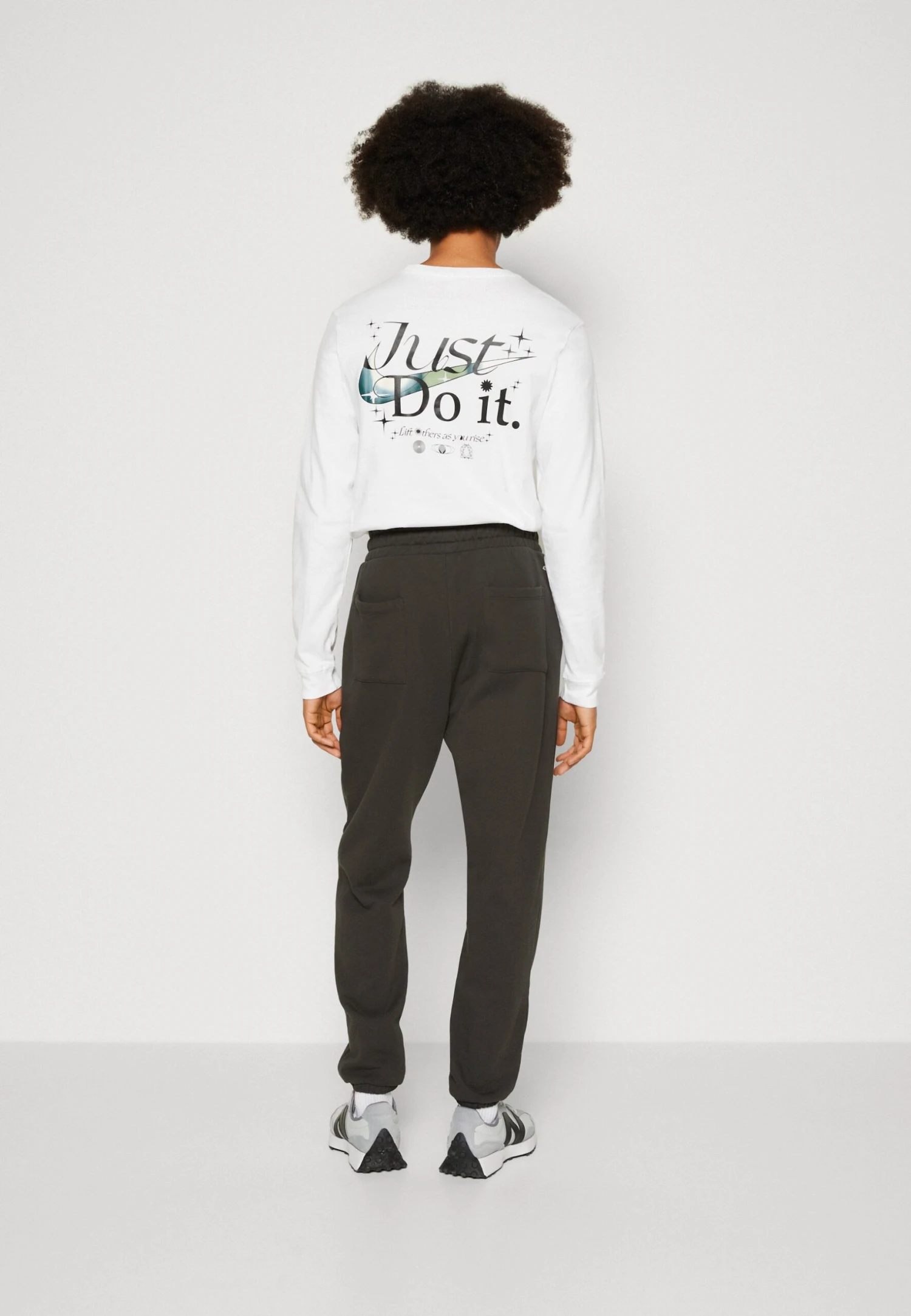 AllSaints Ari Sweatpant - Tracksuit Bottoms - Washed Black 3 AllSaints Ari Sweatpant - Tracksuit Bottoms - Washed Black - Image 3