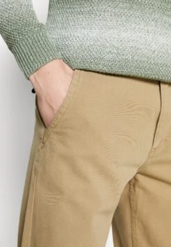 Dockers Smart Flex Alpha - Chinos - British Khaki -Winter Menswear Store 1ba4da9d42384a5eae74f0142f5fef56 scaled