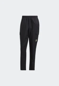 Adidas Originals Cargo Trousers - Black 11 Adidas Originals Cargo Trousers - Black -Winter Menswear Store 3040f73c94b741ff99fa71cb56efe386 scaled