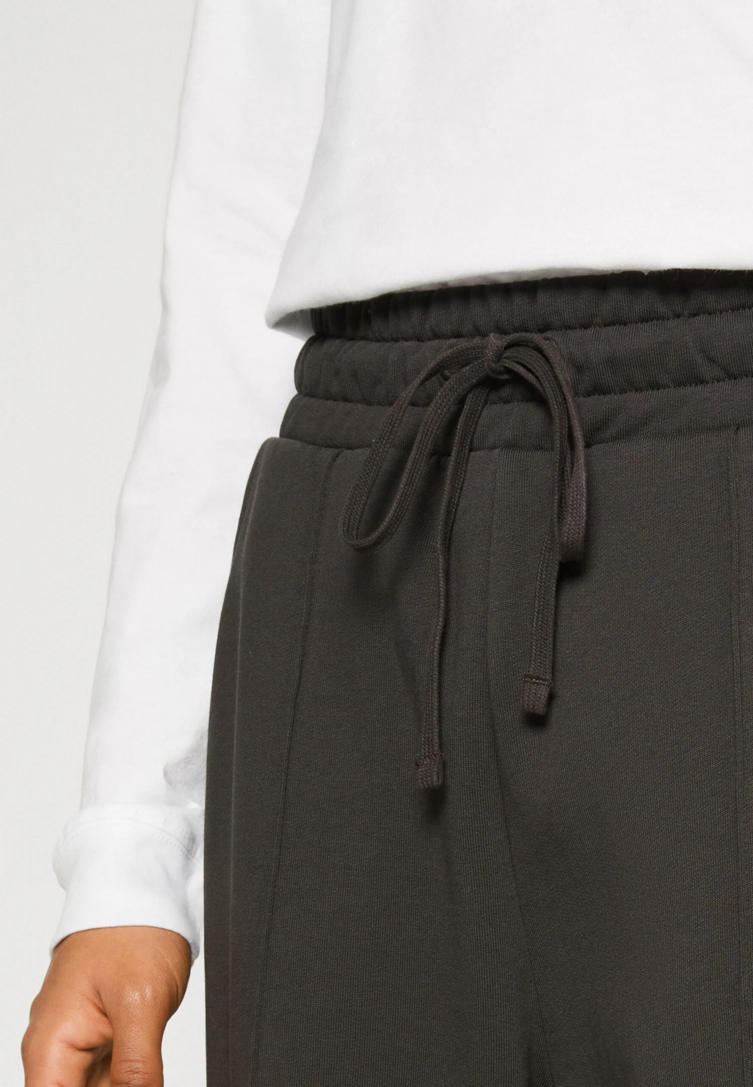 AllSaints Ari Sweatpant - Tracksuit Bottoms - Washed Black 6 AllSaints Ari Sweatpant - Tracksuit Bottoms - Washed Black - Image 6