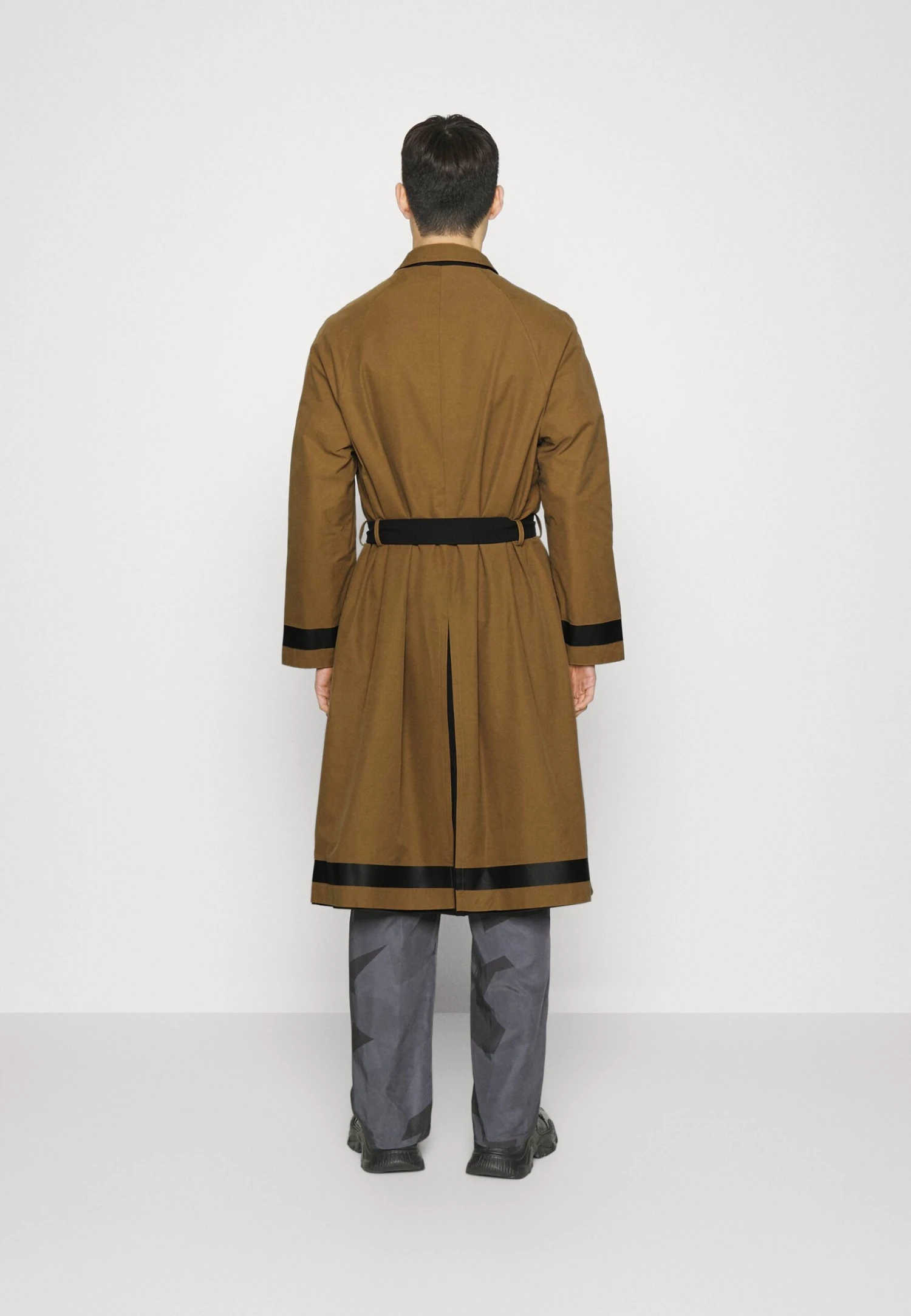 Neil Barrett Reversible - Trenchcoat - Black/Khaki 3 Neil Barrett Reversible - Trenchcoat - Black/Khaki - Image 3