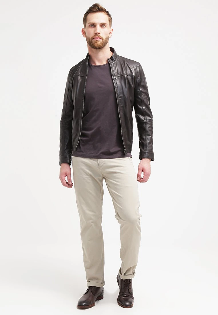 Dockers Alpha Original Slim - Chinos - Safari Beige 2 Dockers Alpha Original Slim - Chinos - Safari Beige - Image 2