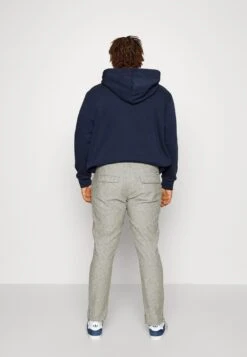 Linen Pants - Trousers - Army 7 Linen Pants - Trousers - Army -Winter Menswear Store 3aadd703087a479d867681da7f4dc047 scaled