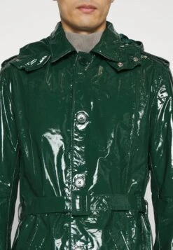 Zach - Classic Coat - Moss Green Patent -Winter Menswear Store 3ae754ef03e44fe6820367c272010d85 scaled