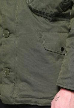 Alpha Industries Parka - Dark Green -Winter Menswear Store 4f59f23ea53d4527b018161dfbf40d82