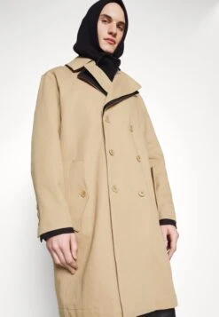 MOSCHINO Long Jacket - Classic Coat - Beige/Black 13 MOSCHINO Long Jacket - Classic Coat - Beige/Black -Winter Menswear Store 5df9f8bd0bed47efb6474923b01ffc1f scaled