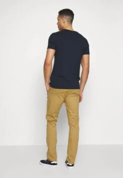 Indicode Jeans Gover - Chinos - Amber -Winter Menswear Store 7eae4f48891640288384f06ef4590365 scaled
