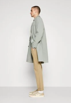 Dockers Smart Flex Alpha - Chinos - British Khaki -Winter Menswear Store 84bcc164fc364263af2902fea9ee0751 scaled