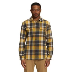 The North Face Men's Arroyo Flannel Shirt 8 The North Face Men's Arroyo Flannel Shirt -Winter Menswear Store NF0A4QPJ 9B2 hero 1