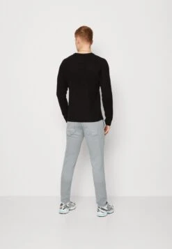 Denham York - Trousers - Grey -Winter Menswear Store af2184b67468413f89e0aca70d5d21bb scaled