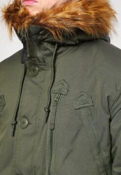 Alpha Industries Parka - Dark Green -Winter Menswear Store bb260ce4b3dc4388a81810b1605739df