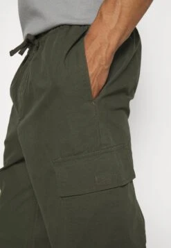 Jack & Jones Jpstkarl Jjcargo Ana Cbo - Cargo Trousers - Dark Green 11 Jack & Jones Jpstkarl Jjcargo Ana Cbo - Cargo Trousers - Dark Green -Winter Menswear Store cc8c2278620e4d0ea6cd486e053fe1cc scaled