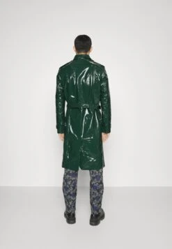 Zach - Classic Coat - Moss Green Patent -Winter Menswear Store cd2a1dab0dd74db281eb1486f6f940b7 scaled