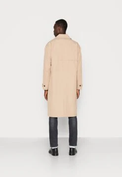 Only & Sons Onsaston Long - Trenchcoat - Chinchilla 7 Only & Sons Onsaston Long - Trenchcoat - Chinchilla -Winter Menswear Store d40a672214d64154a685fcf71a0e4410 scaled