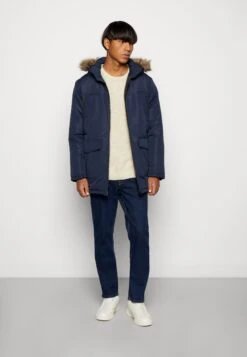 Winter Menswear Store -Winter Menswear Store e44216b8a8564feb92666f46dcbda0bd scaled