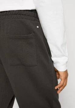 AllSaints Ari Sweatpant - Tracksuit Bottoms - Washed Black 10 AllSaints Ari Sweatpant - Tracksuit Bottoms - Washed Black -Winter Menswear Store ff075bc277144504a14ba55dae29b58e scaled